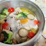 牡蠣とたっぷり野菜のアヒージョ